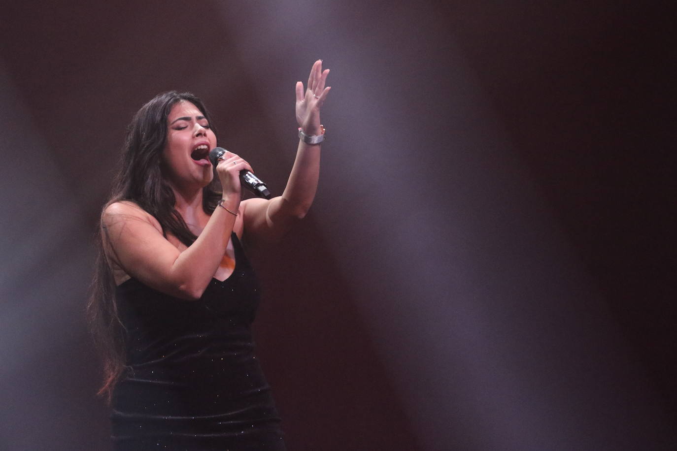 Fotos: Ana Nina, ganadora del Festival de la Canción de Extremadura 2022