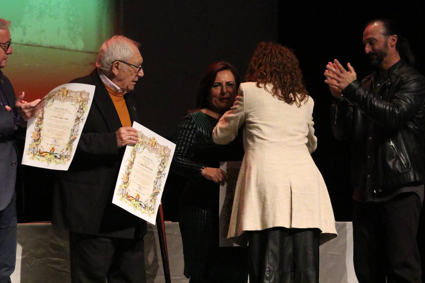 Fotos: Jerez conmemora los 40 años de ayuntamientos democráticos con un homenaje a las mujeres y hombres que han formado parte de la Corporación Municipal