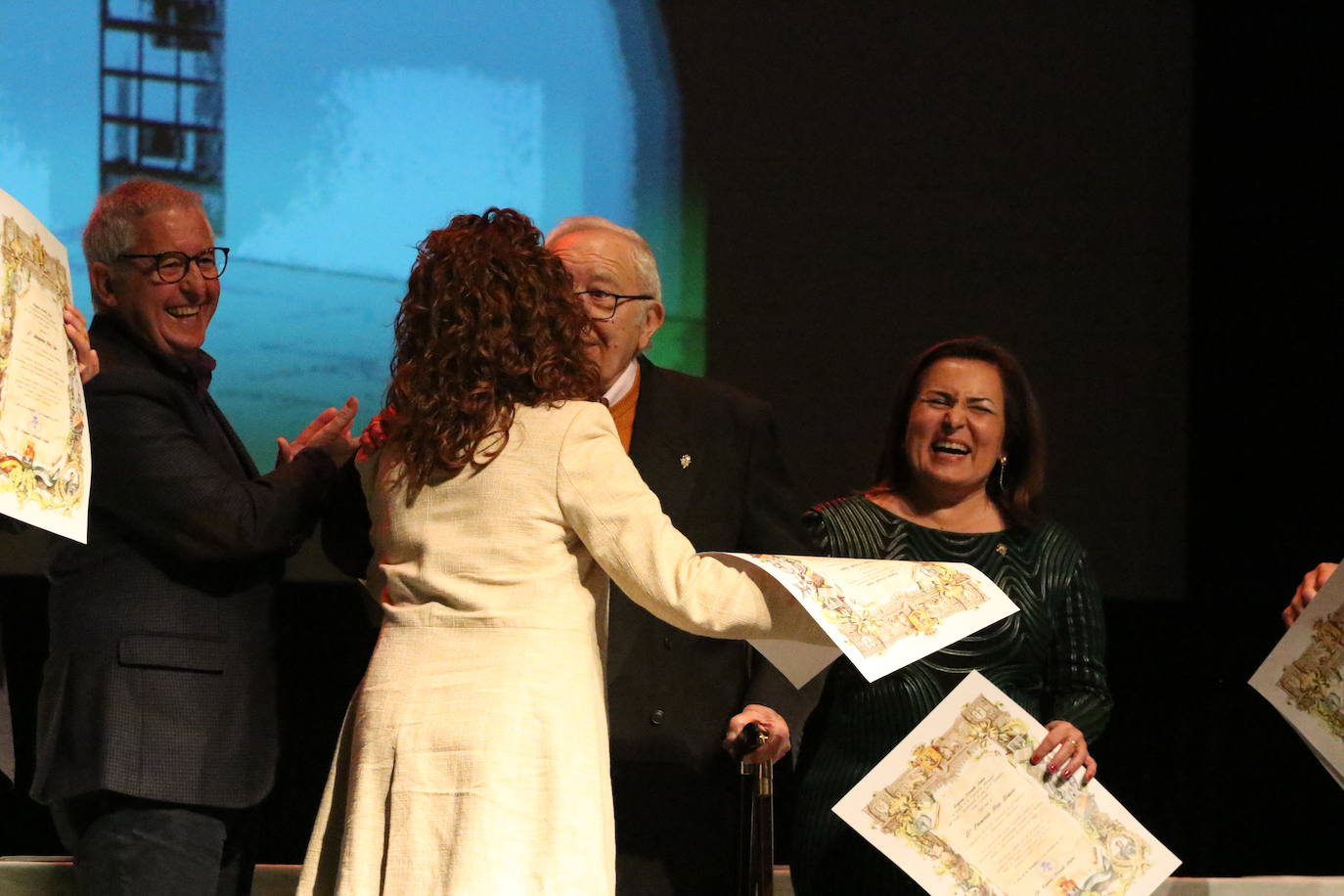Fotos: Jerez conmemora los 40 años de ayuntamientos democráticos con un homenaje a las mujeres y hombres que han formado parte de la Corporación Municipal