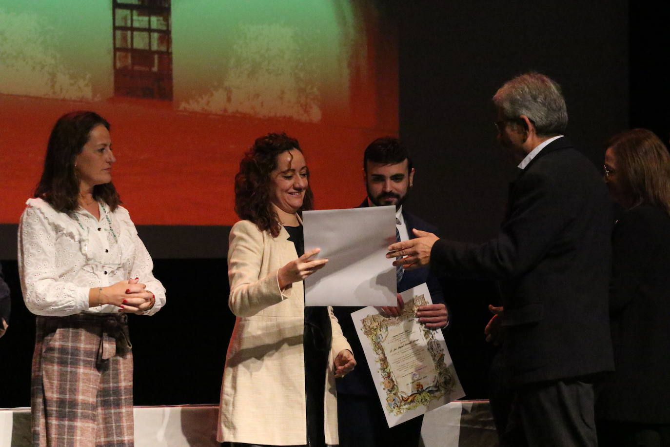 Fotos: Jerez conmemora los 40 años de ayuntamientos democráticos con un homenaje a las mujeres y hombres que han formado parte de la Corporación Municipal