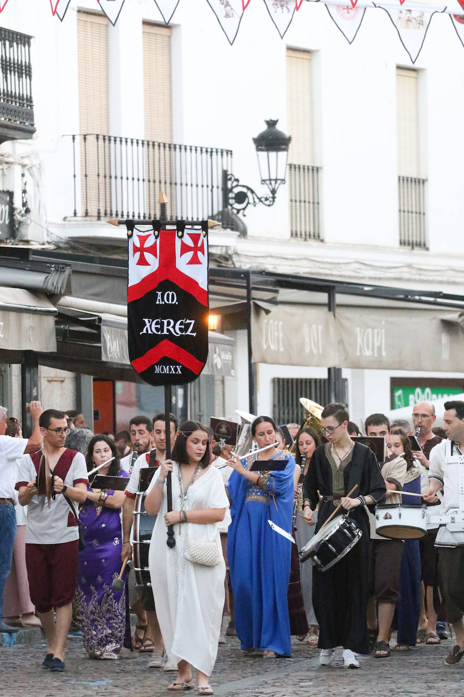 Desfile inaugural del XX Festival Templario de Jerez de los Caballeros, en imágenes
