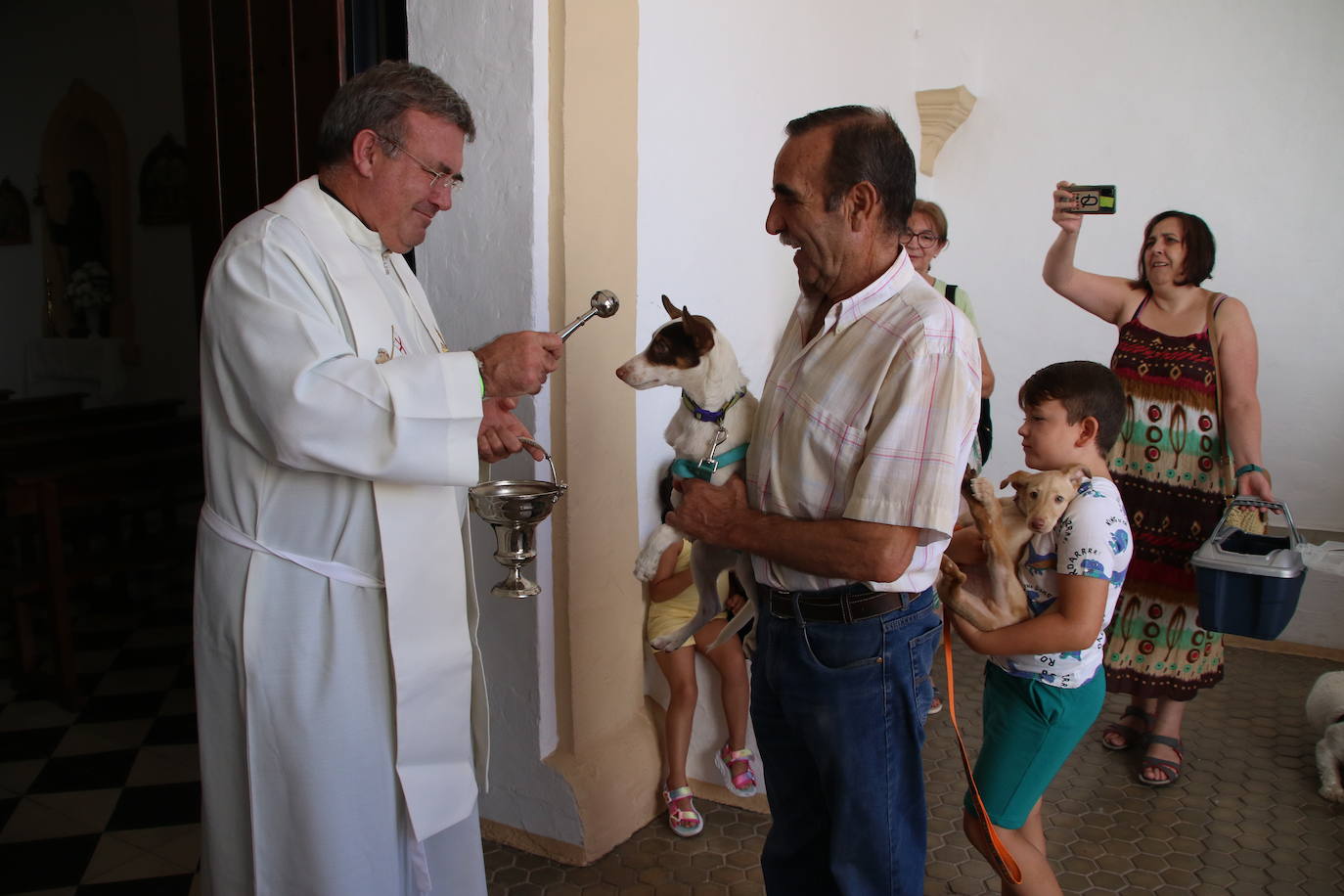 La ermita de San Roque acoge la tradicional bendición de animales