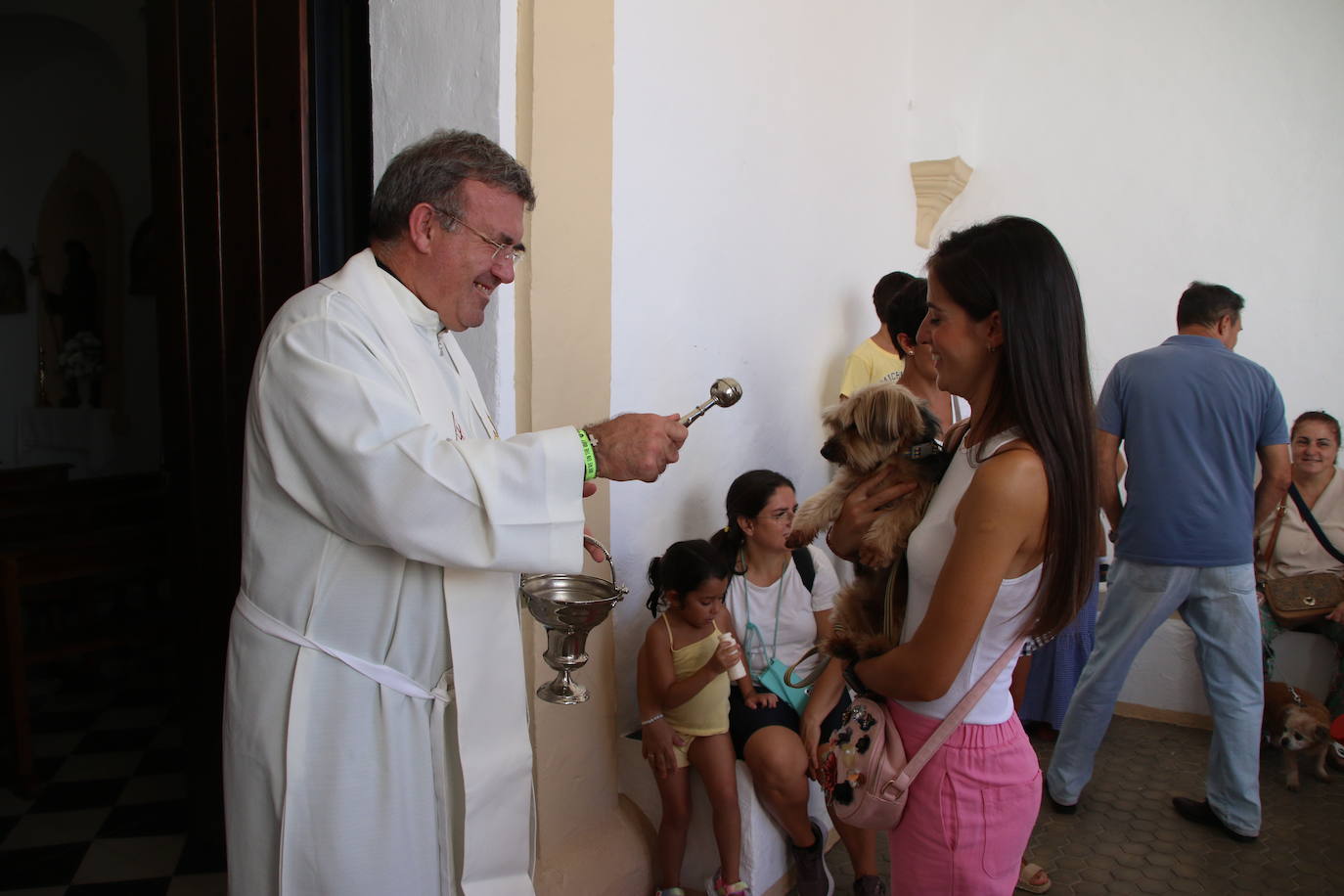 La ermita de San Roque acoge la tradicional bendición de animales