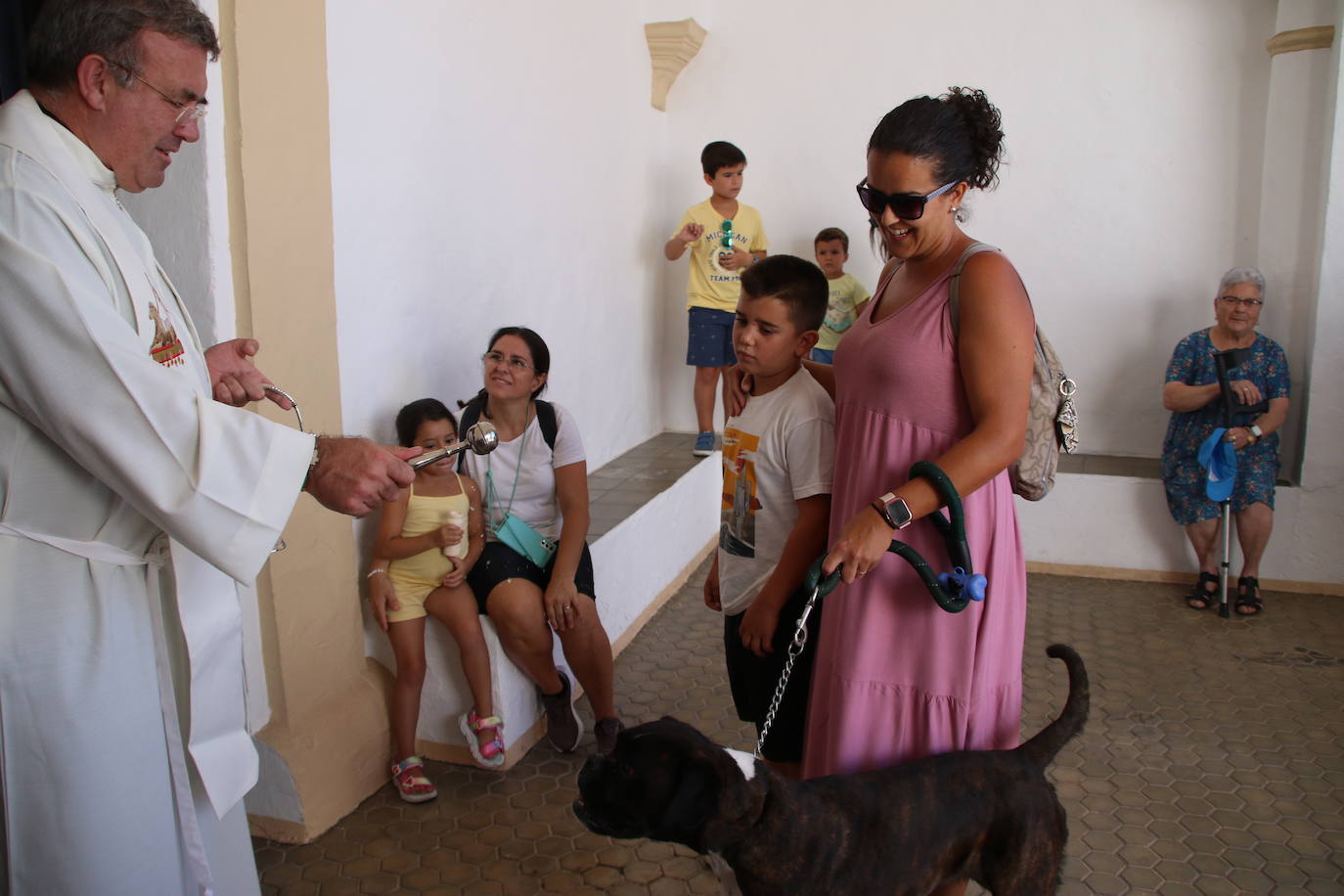 La ermita de San Roque acoge la tradicional bendición de animales