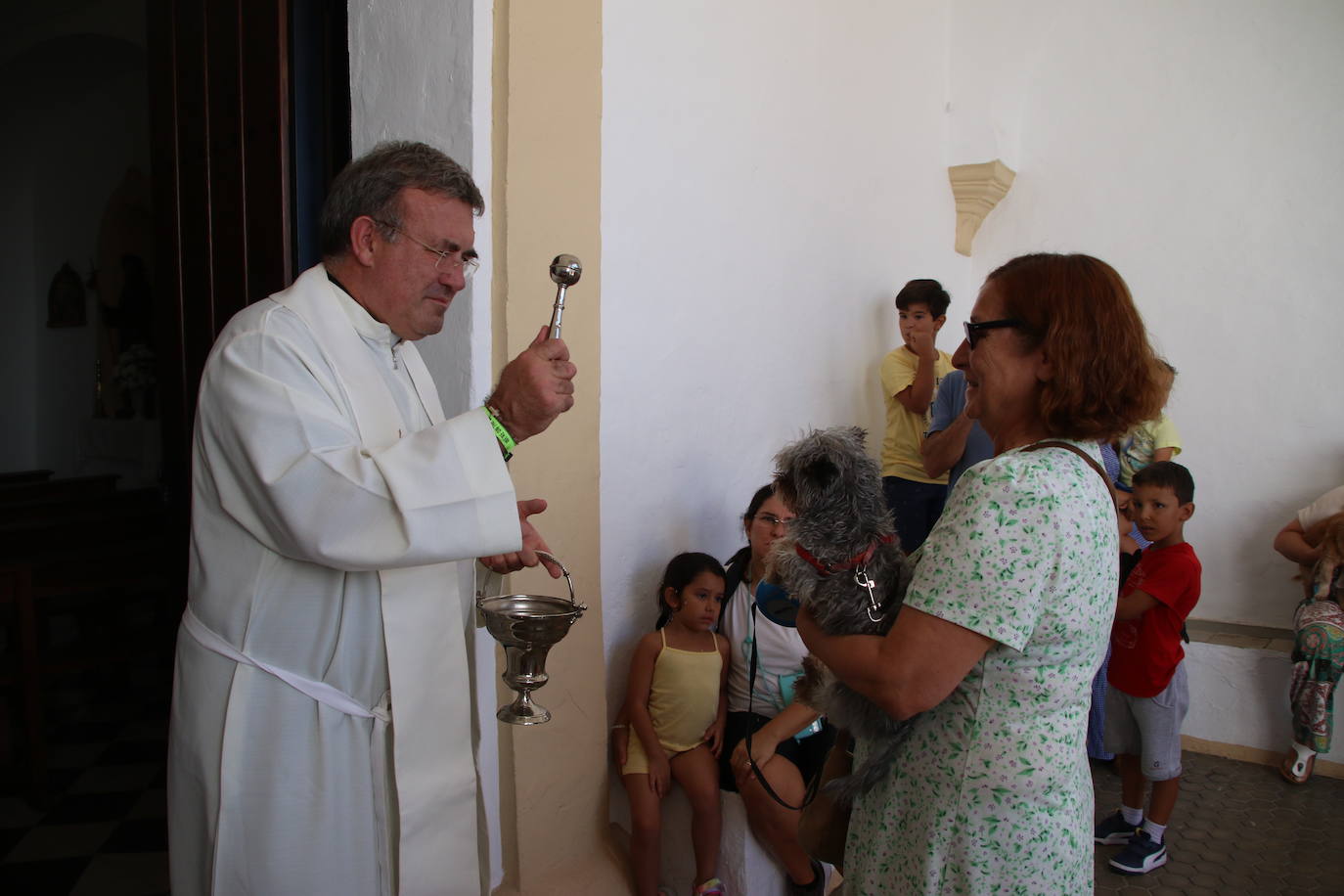 La ermita de San Roque acoge la tradicional bendición de animales