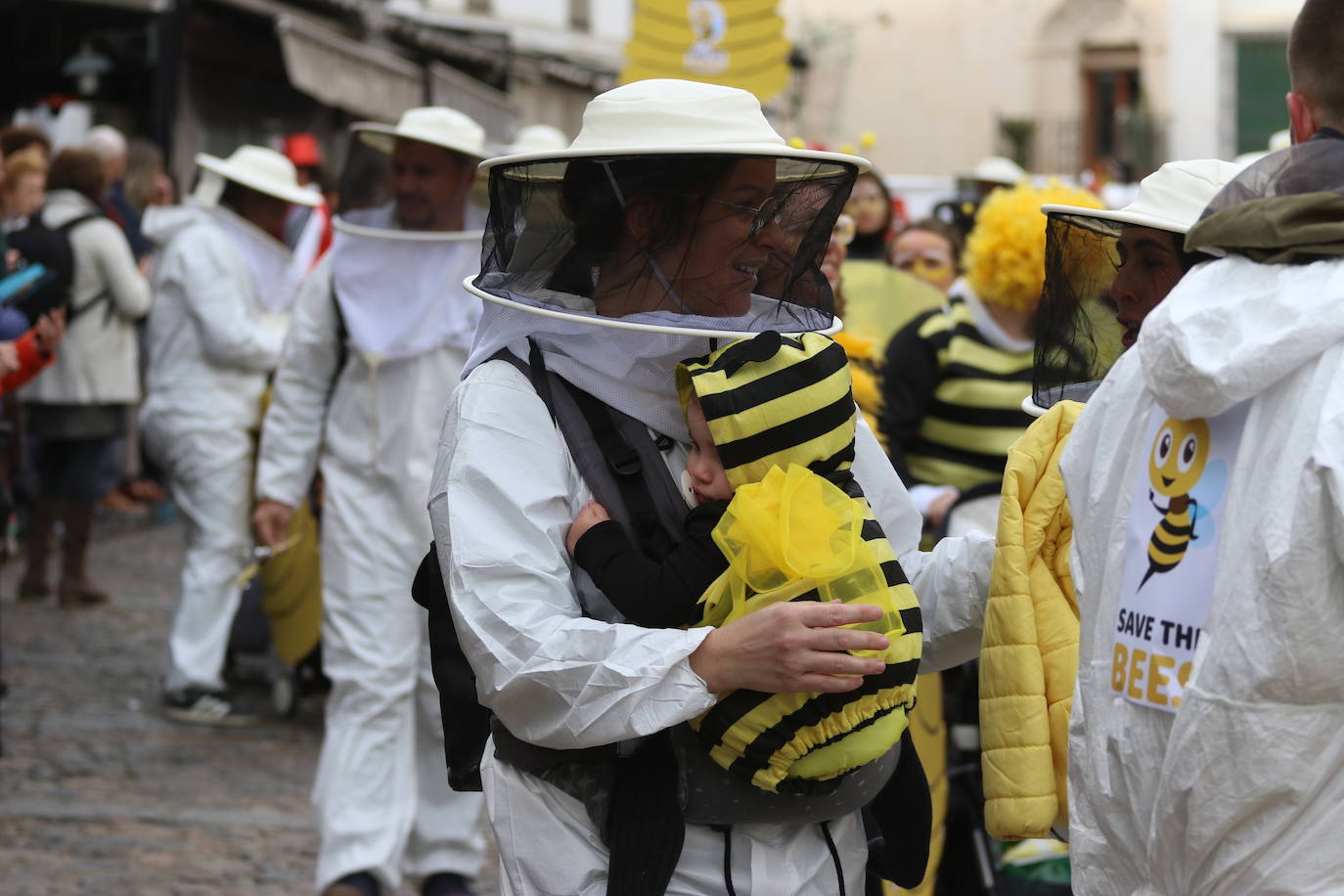 Fotos: Arranca el Carnaval en Jerez de los Caballeros con el desfile de los centros educativos