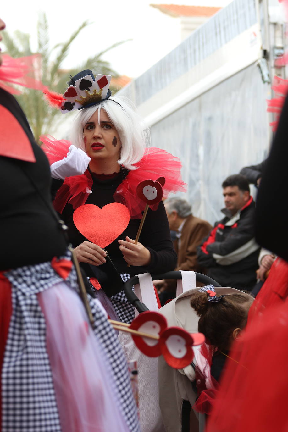 Fotos: Arranca el Carnaval en Jerez de los Caballeros con el desfile de los centros educativos