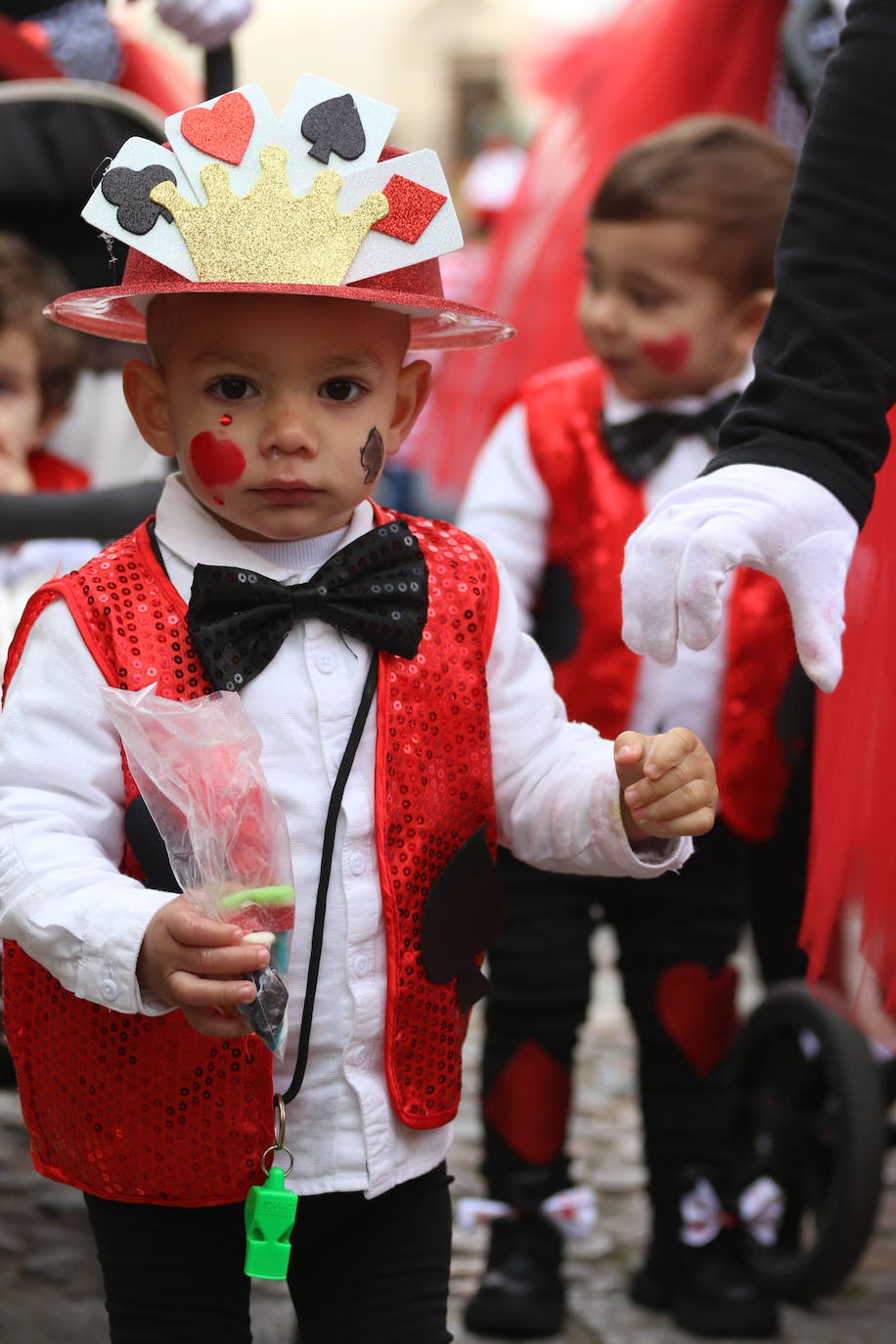 Fotos: Arranca el Carnaval en Jerez de los Caballeros con el desfile de los centros educativos
