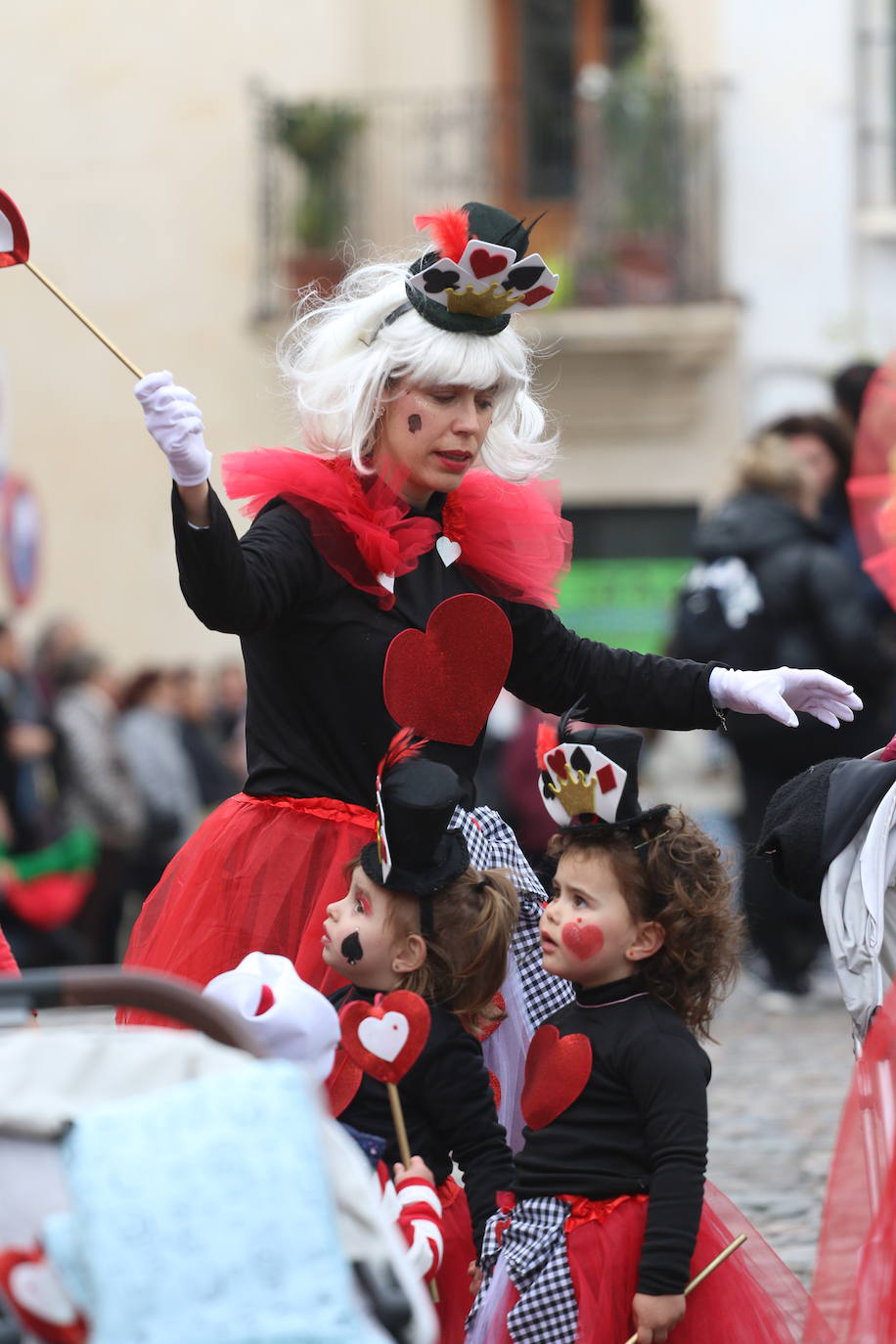 Fotos: Arranca el Carnaval en Jerez de los Caballeros con el desfile de los centros educativos