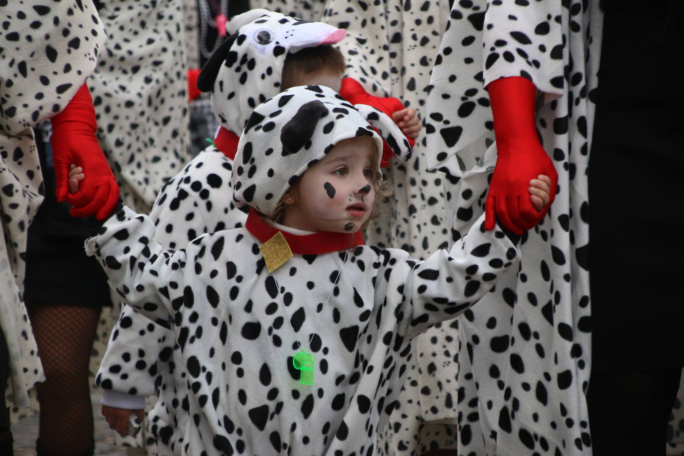 Fotos: Arranca el Carnaval en Jerez de los Caballeros con el desfile de los centros educativos