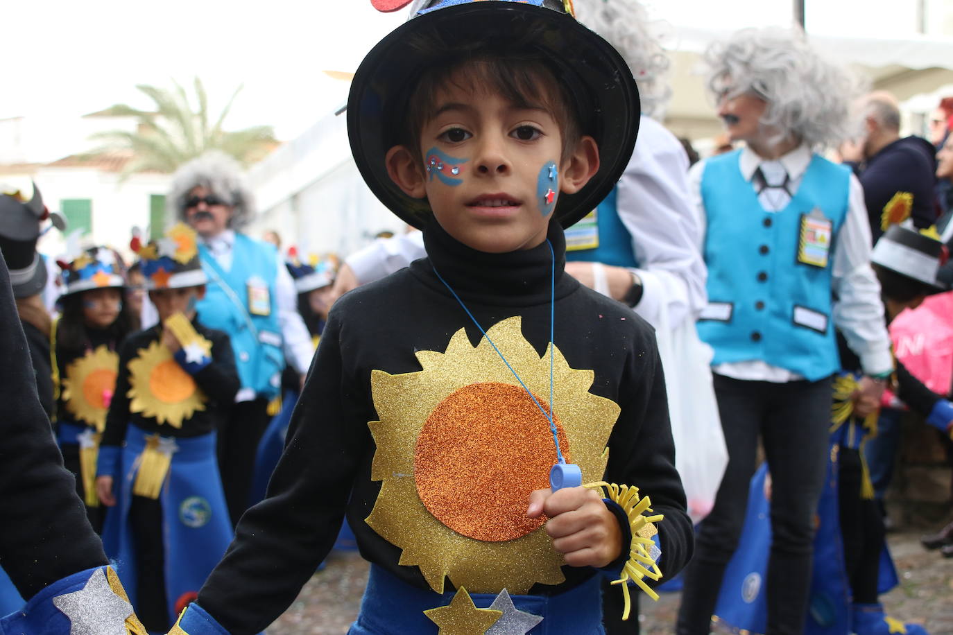 Fotos: Arranca el Carnaval en Jerez de los Caballeros con el desfile de los centros educativos
