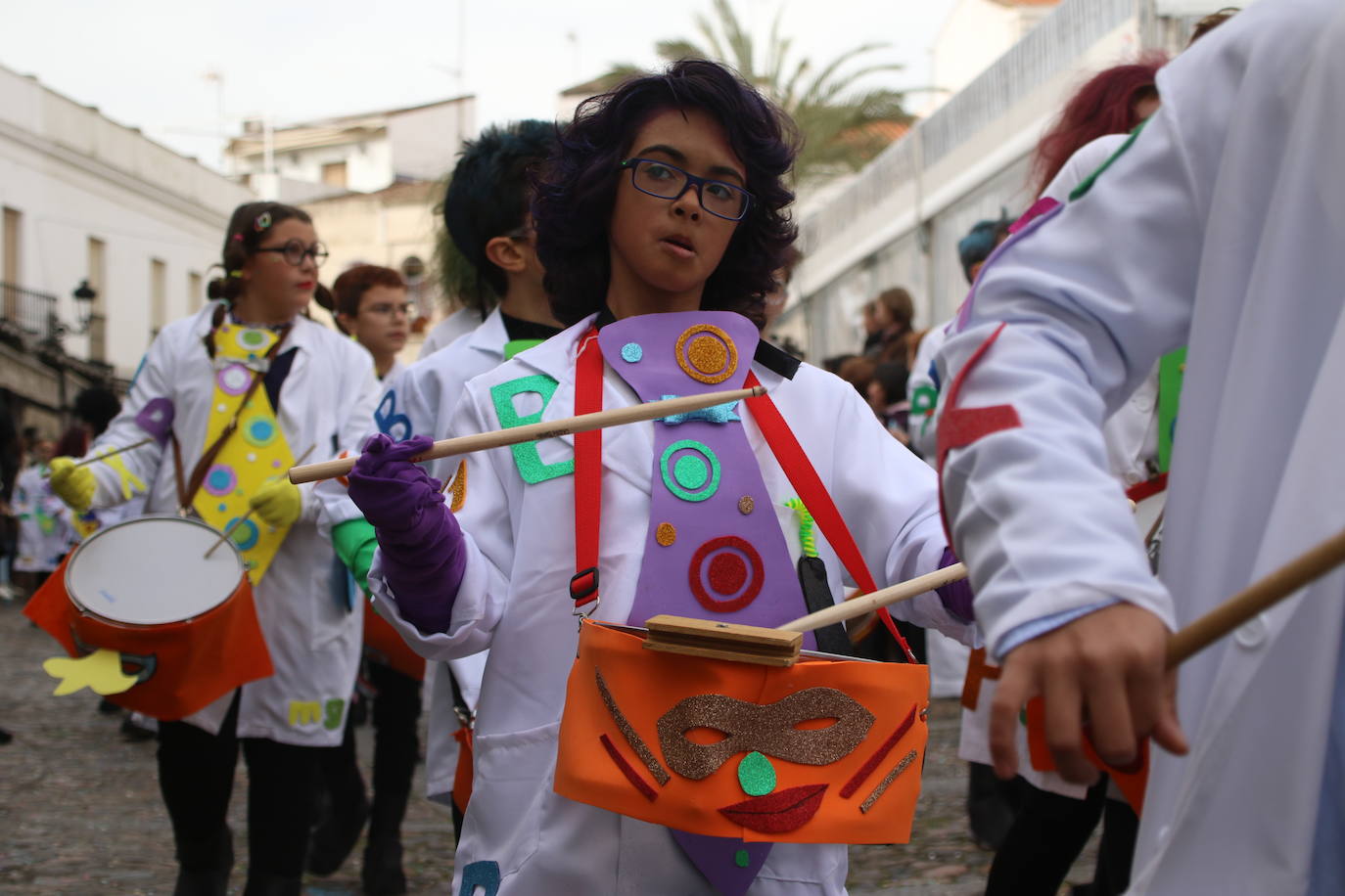 Fotos: Arranca el Carnaval en Jerez de los Caballeros con el desfile de los centros educativos