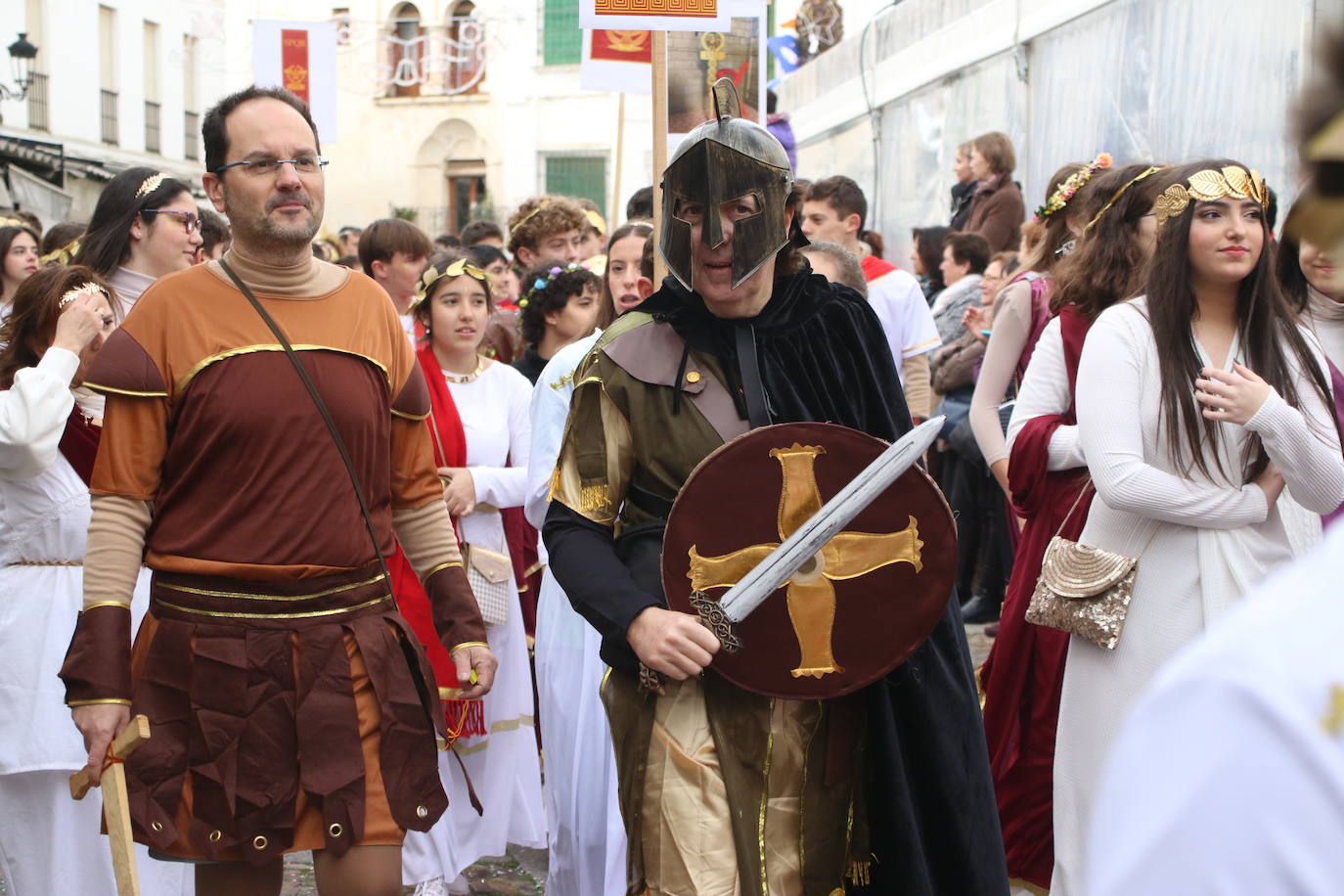 Fotos: Arranca el Carnaval en Jerez de los Caballeros con el desfile de los centros educativos