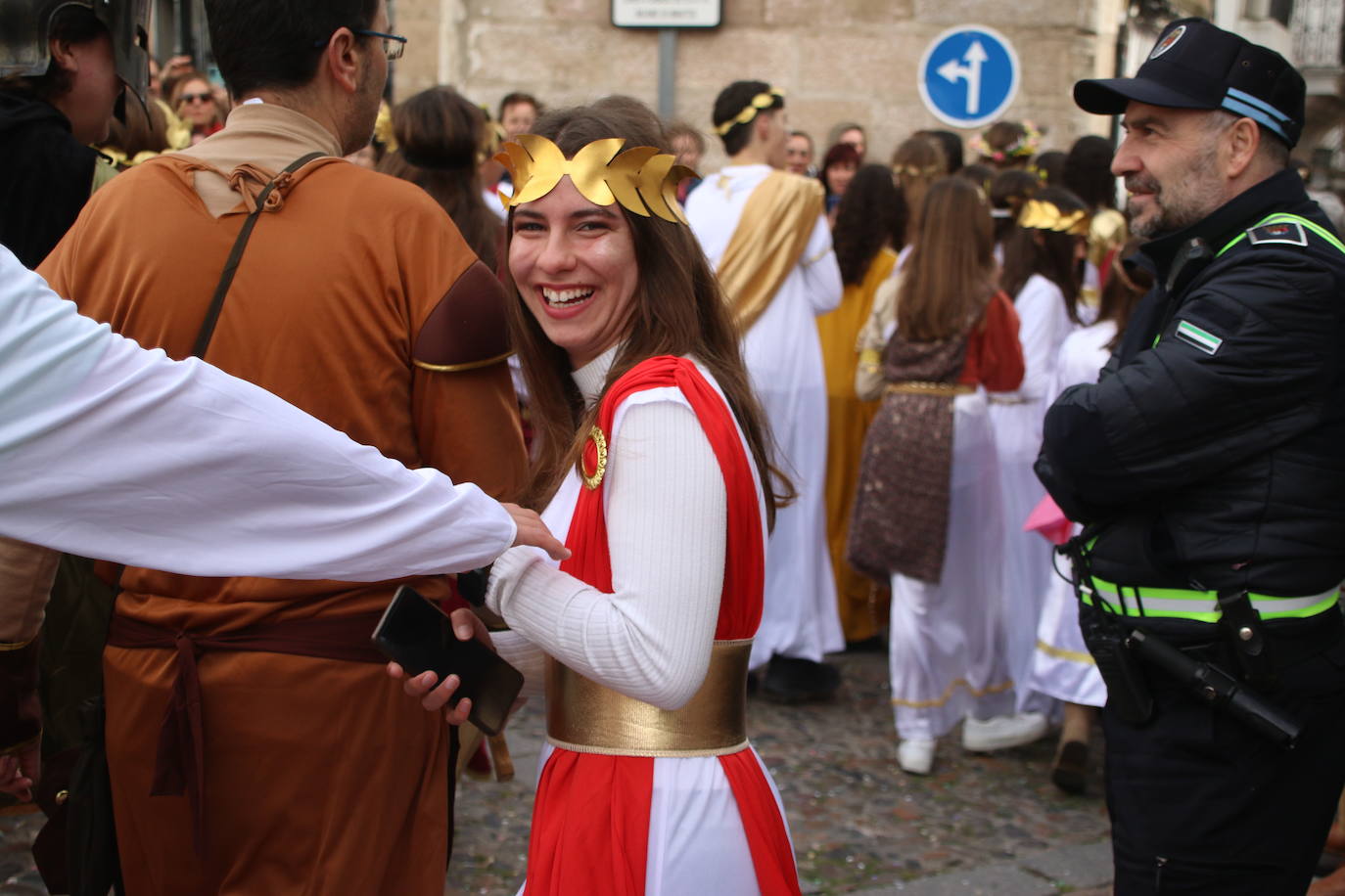 Fotos: Arranca el Carnaval en Jerez de los Caballeros con el desfile de los centros educativos