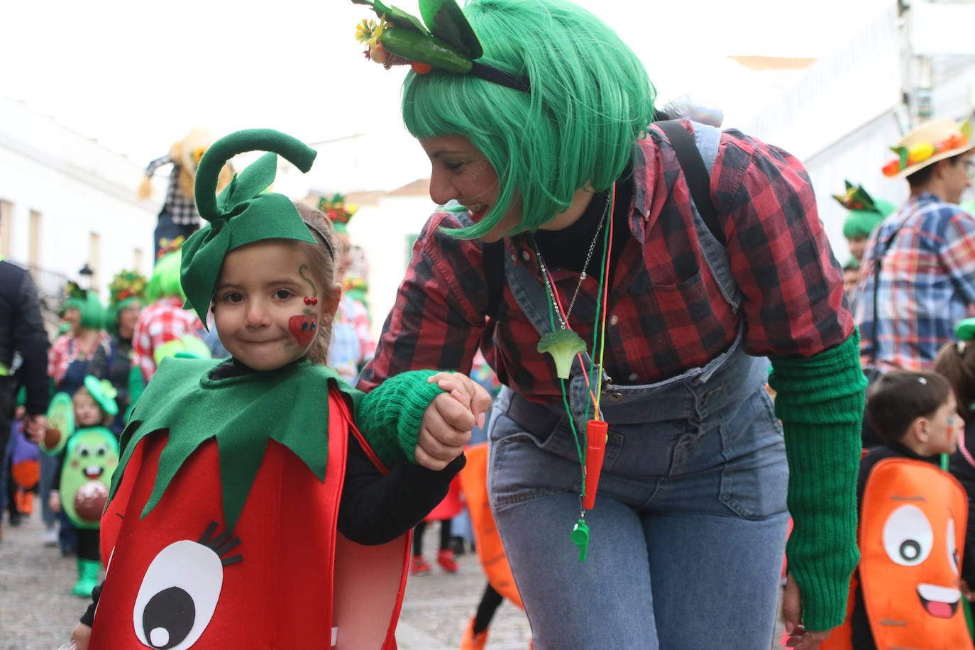 Fotos: Arranca el Carnaval en Jerez de los Caballeros con el desfile de los centros educativos
