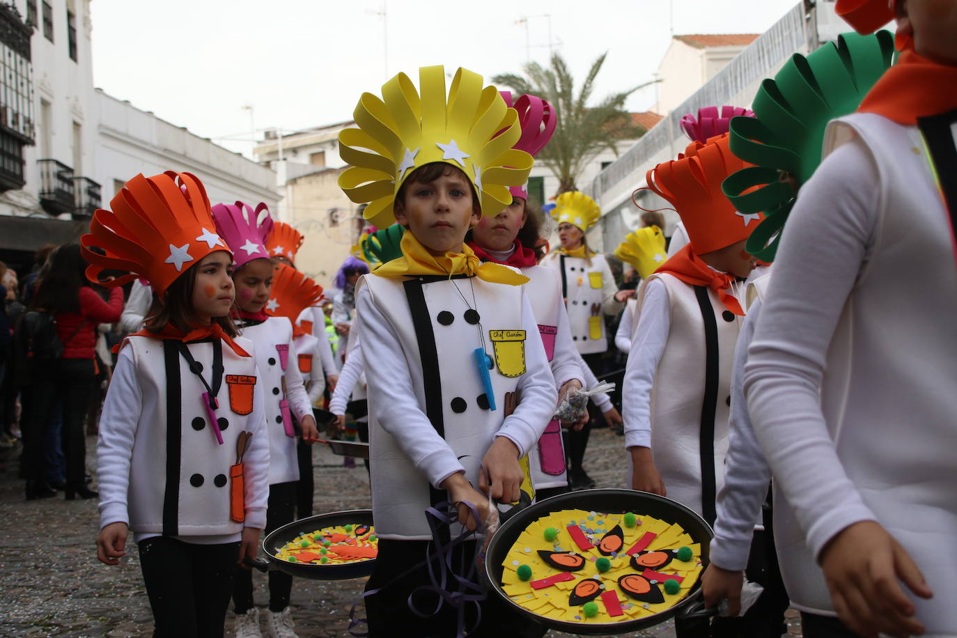 Fotos: Arranca el Carnaval en Jerez de los Caballeros con el desfile de los centros educativos