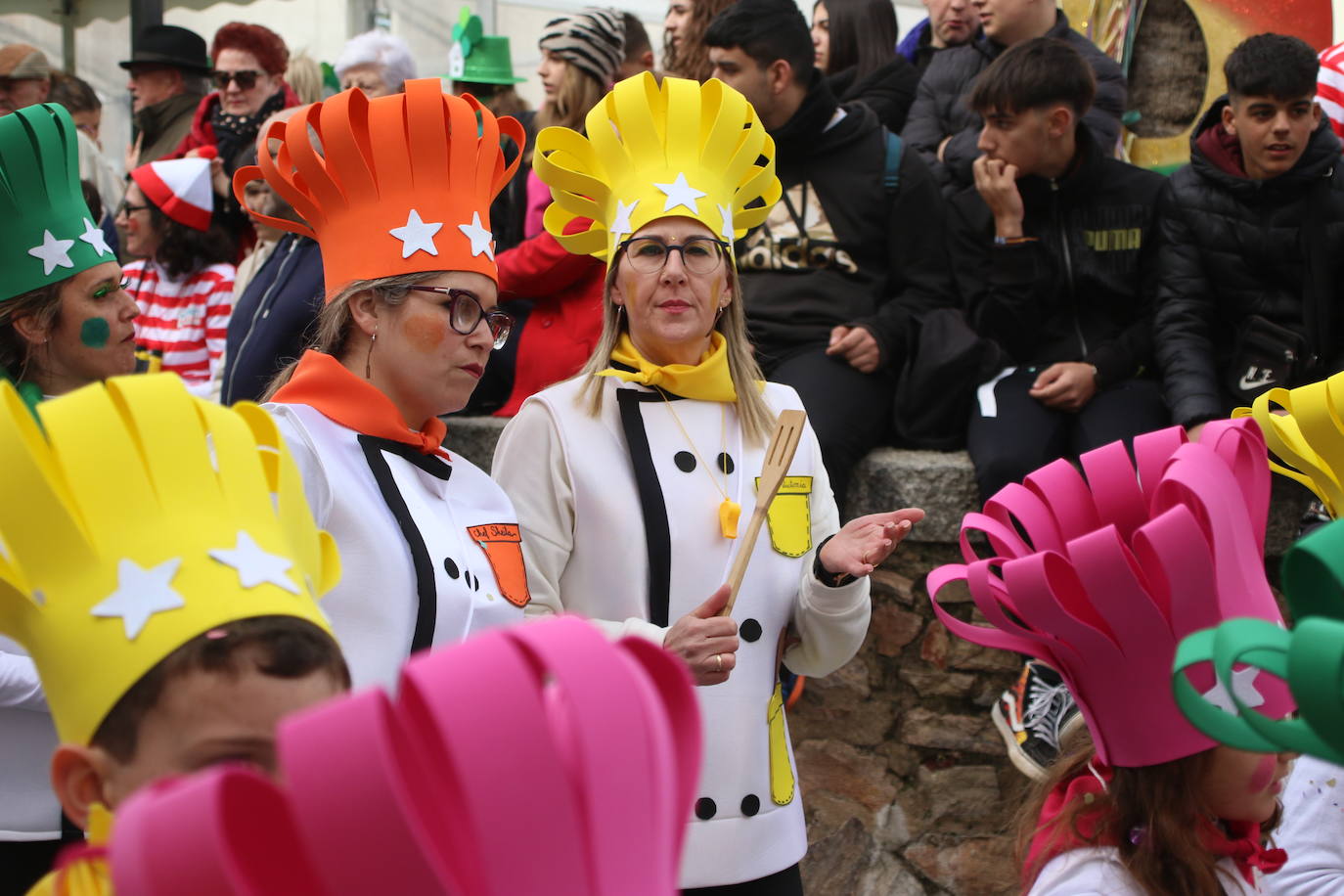 Fotos: Arranca el Carnaval en Jerez de los Caballeros con el desfile de los centros educativos