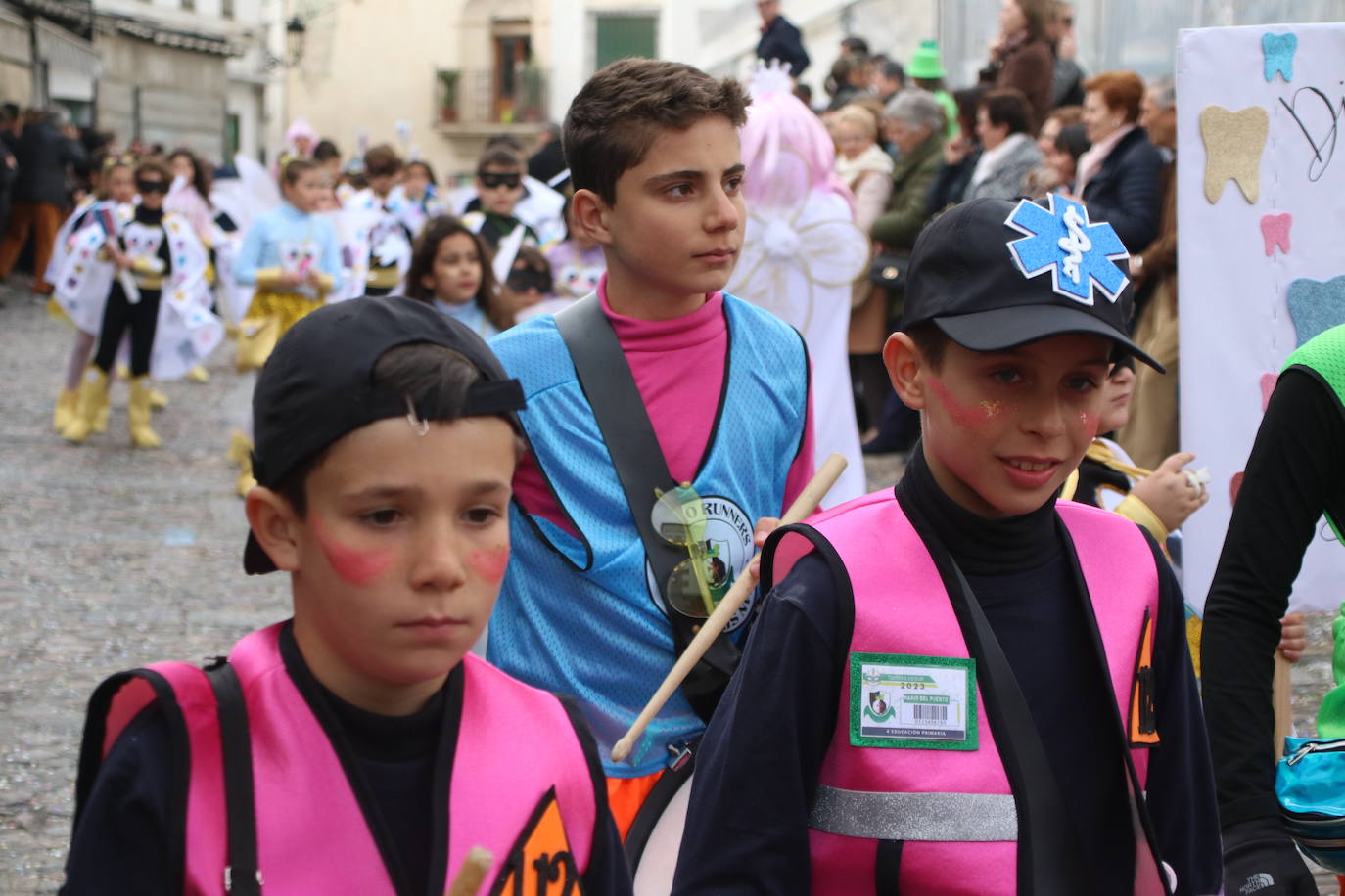 Fotos: Arranca el Carnaval en Jerez de los Caballeros con el desfile de los centros educativos