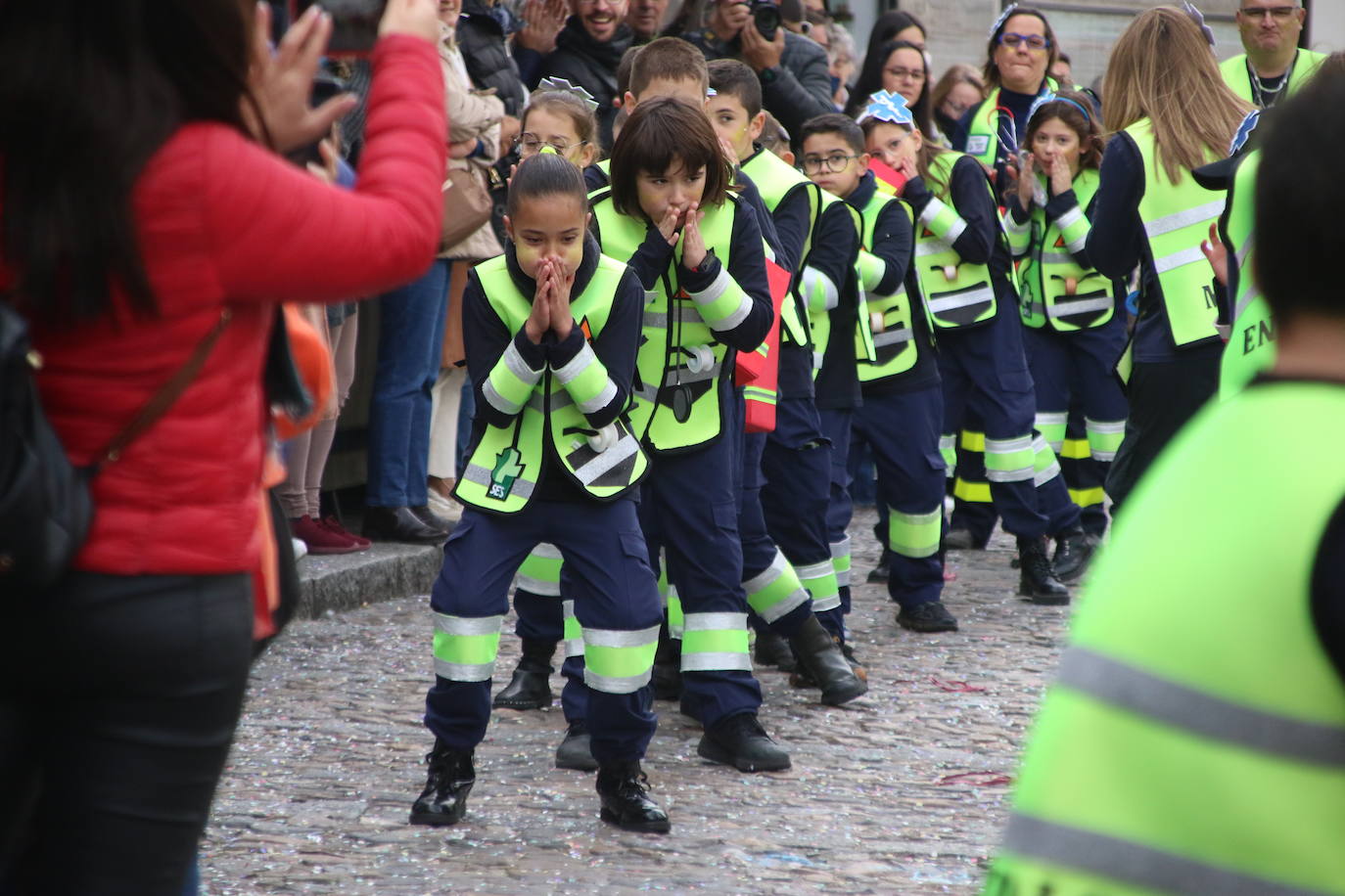 Fotos: Arranca el Carnaval en Jerez de los Caballeros con el desfile de los centros educativos