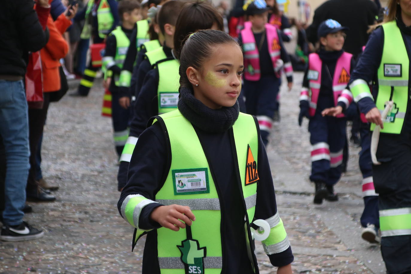 Fotos: Arranca el Carnaval en Jerez de los Caballeros con el desfile de los centros educativos