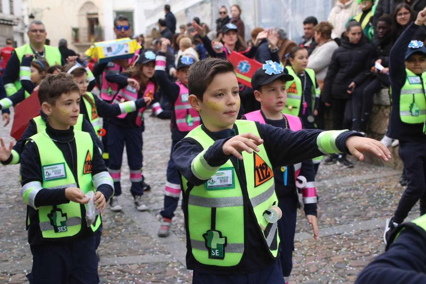 Fotos: Arranca el Carnaval en Jerez de los Caballeros con el desfile de los centros educativos