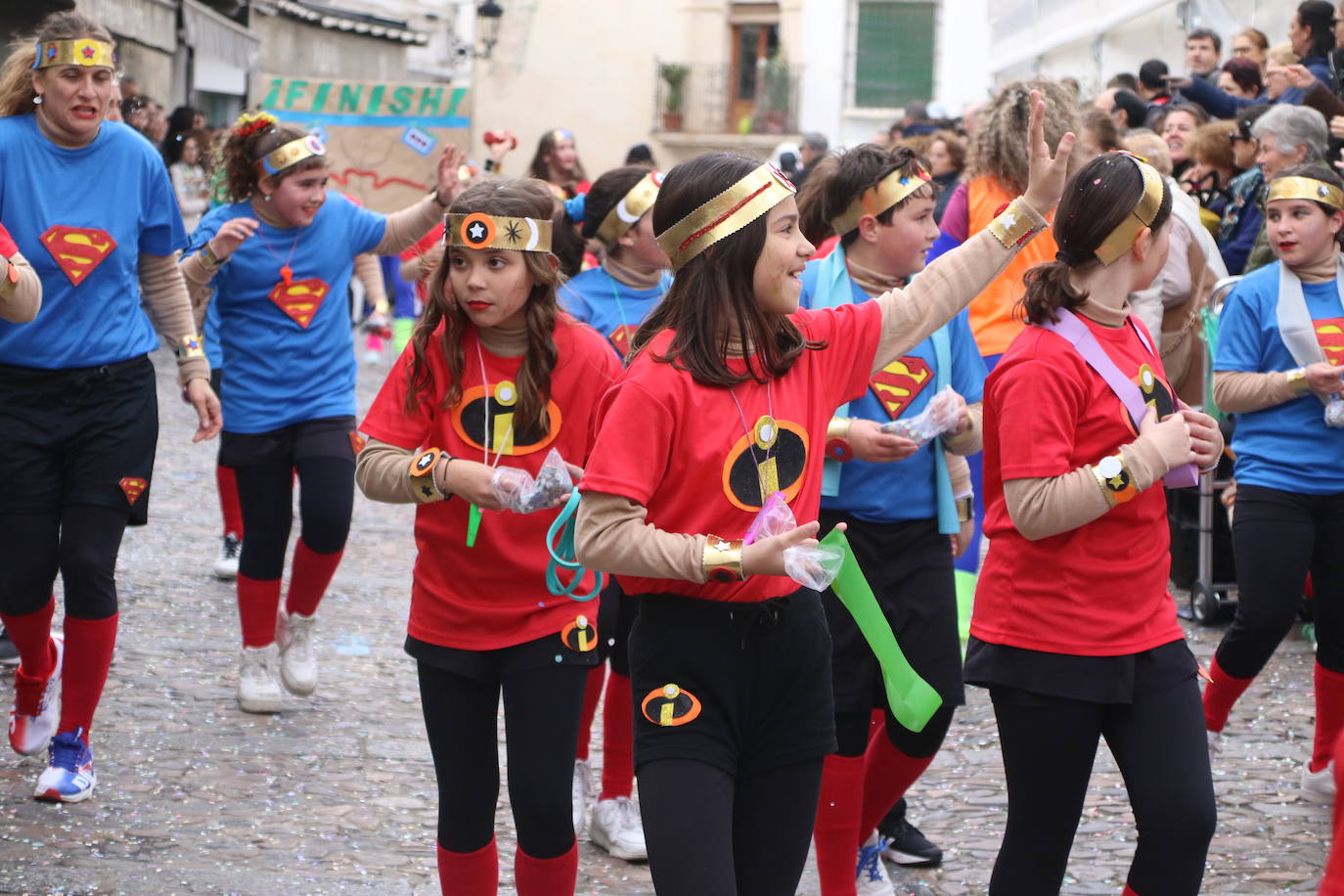 Fotos: Arranca el Carnaval en Jerez de los Caballeros con el desfile de los centros educativos