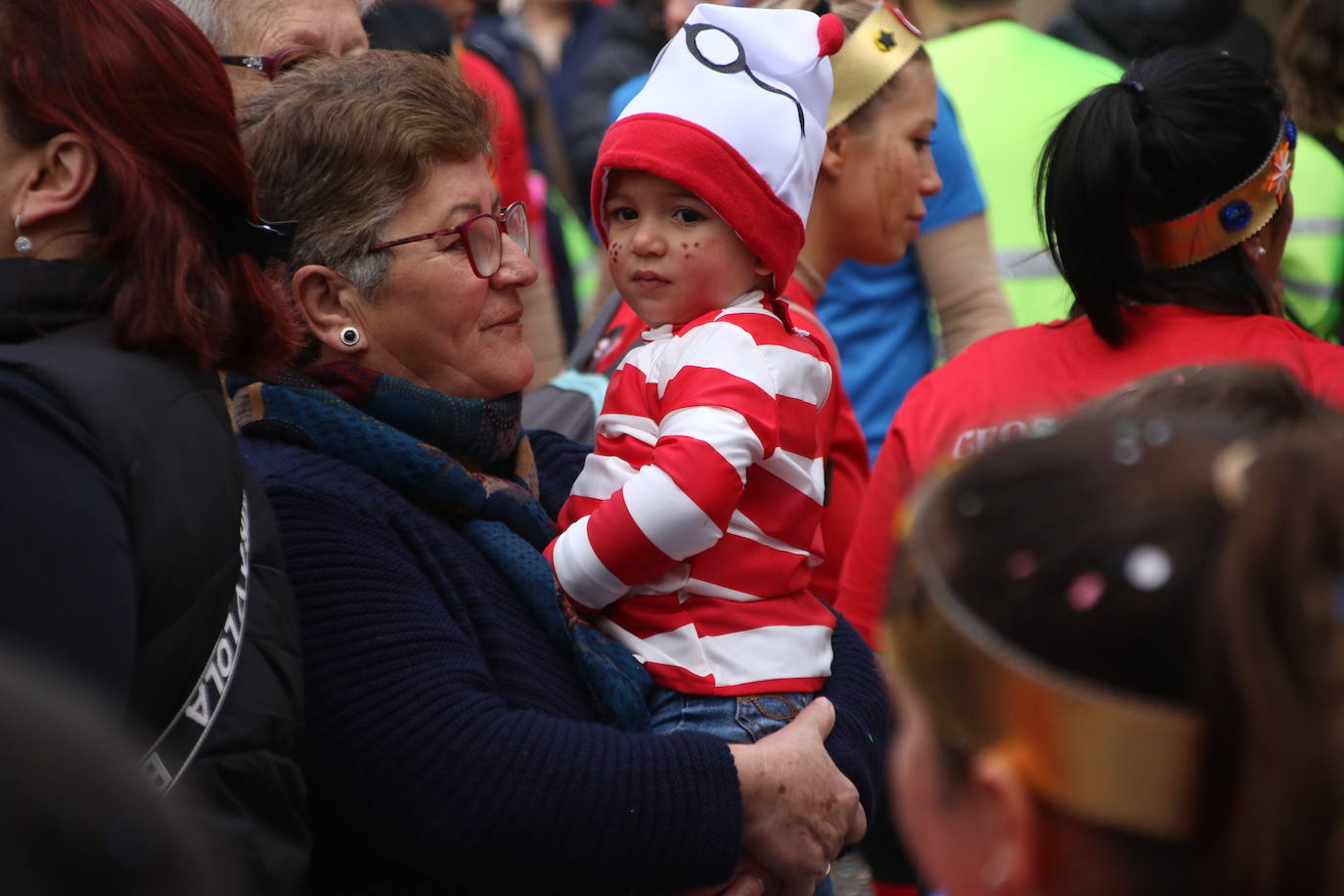 Fotos: Arranca el Carnaval en Jerez de los Caballeros con el desfile de los centros educativos