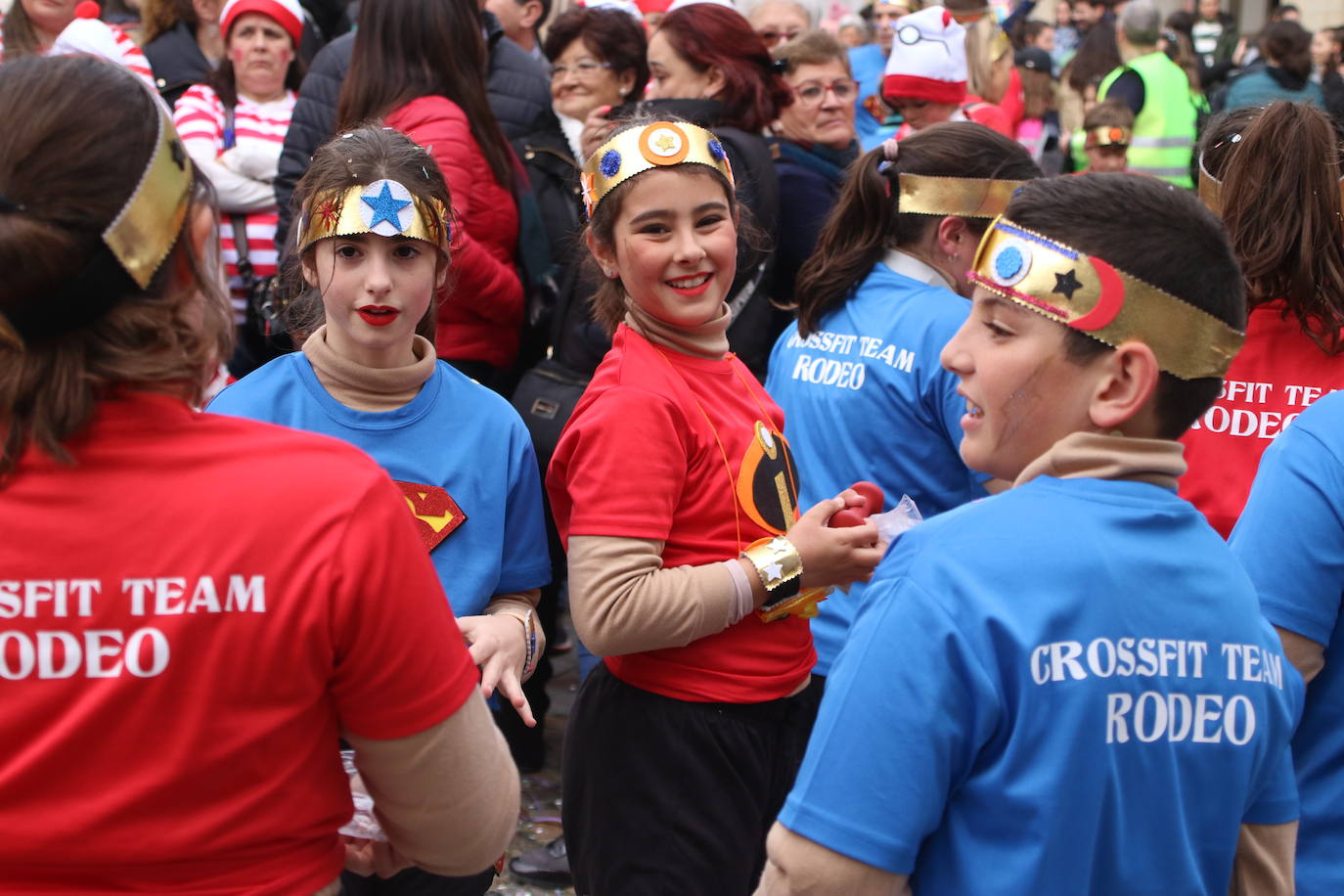 Fotos: Arranca el Carnaval en Jerez de los Caballeros con el desfile de los centros educativos