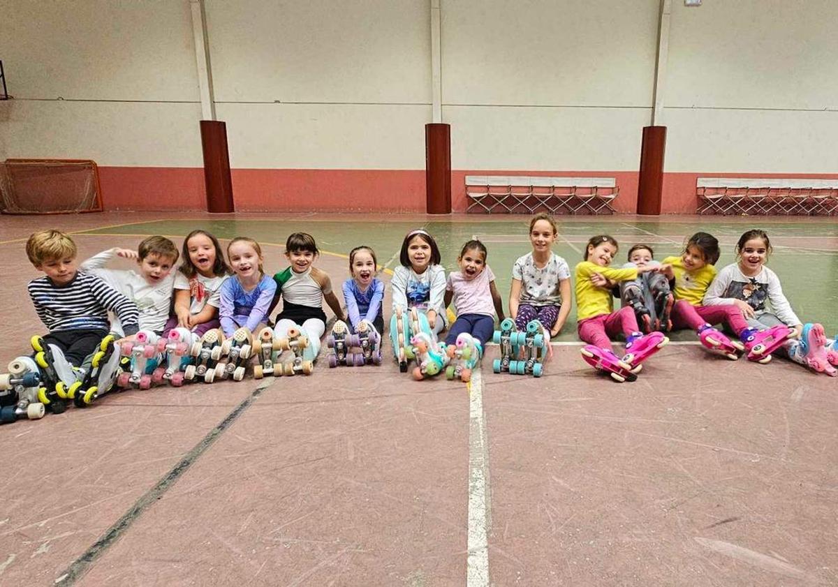 Imagen principal - El patinaje artístico llega a Jerez de los Caballeros