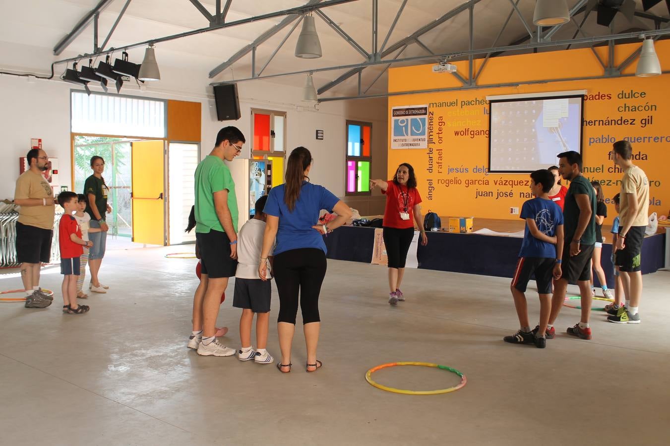 El ECJ mantiene abiertas sus instalaciones, en el antiguo silo, de lunes a sábado, de 17´00 a 21´0 horas. 