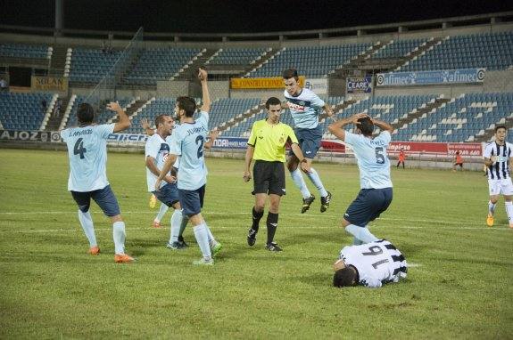 Aparicio en un partido con el Coria.