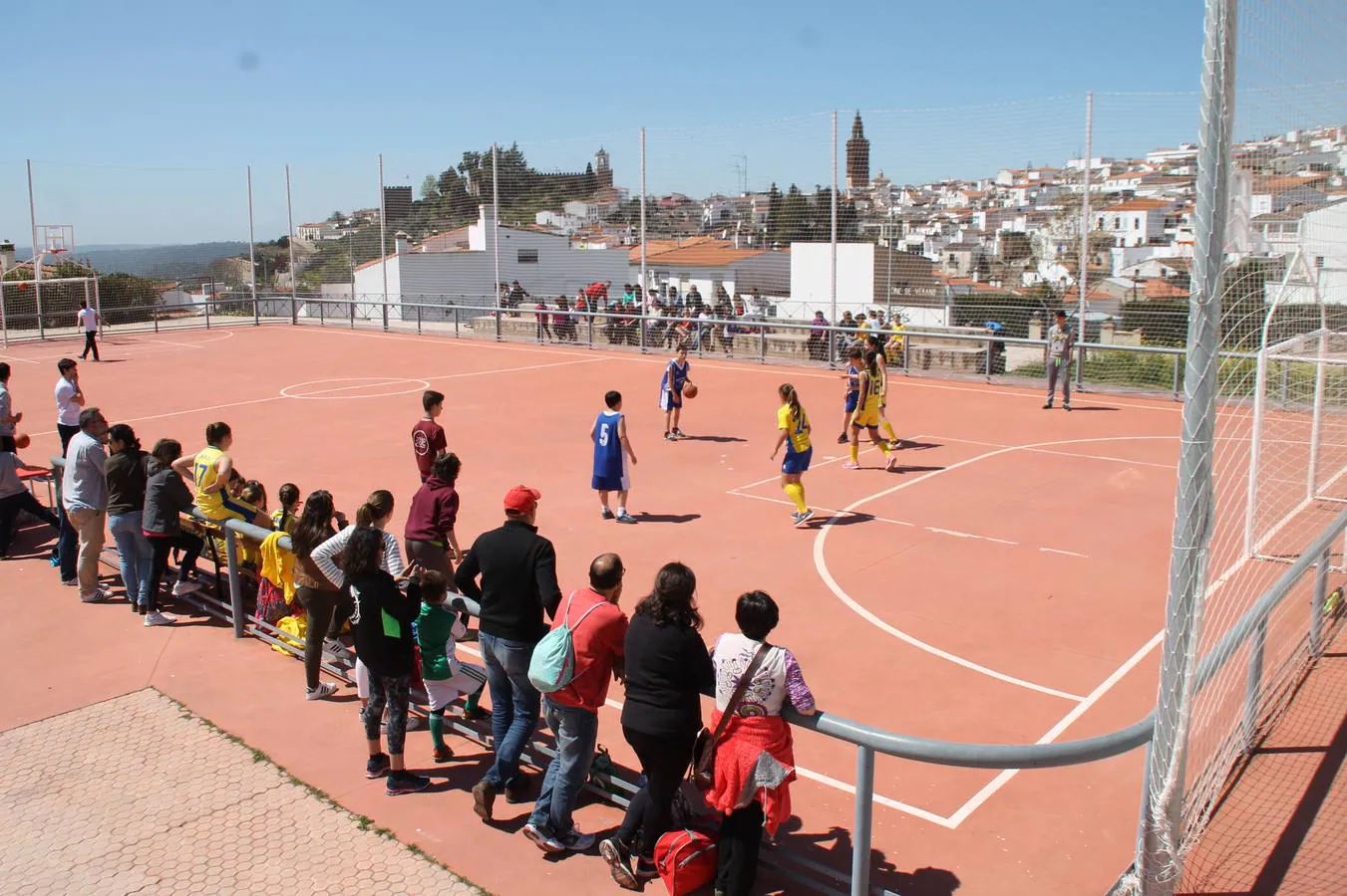El torneo se disputarán en la pista situada junto al Pabellón Municipal de Deportes 'Francisco José Rivera Montero'.