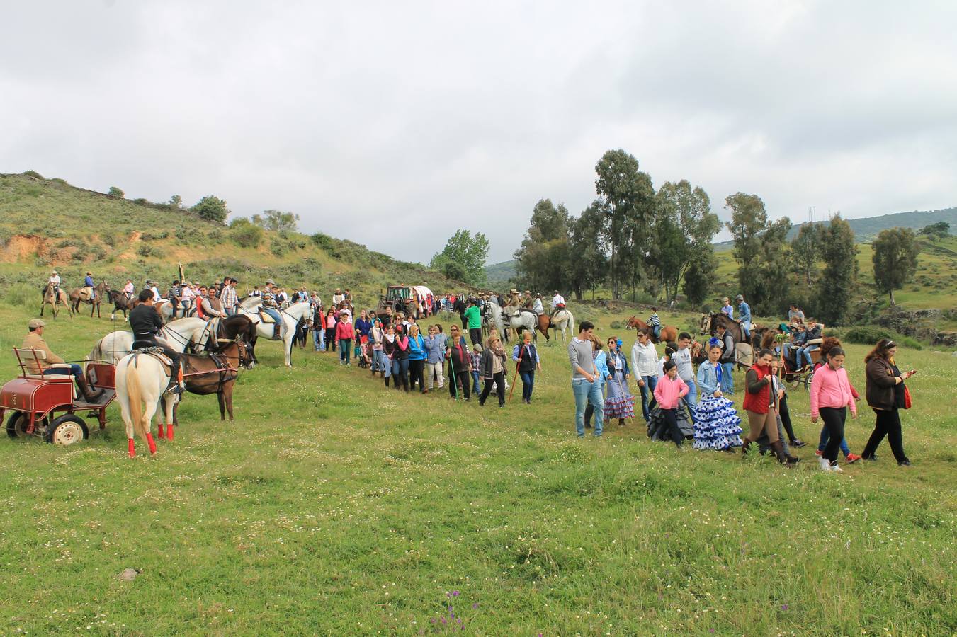 Procesión de camino por la dehesa boyal.