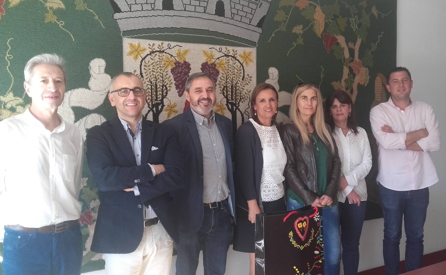 Profesores participantes en el proyecto en una visita al Ayuntamiento de Vila Verde.