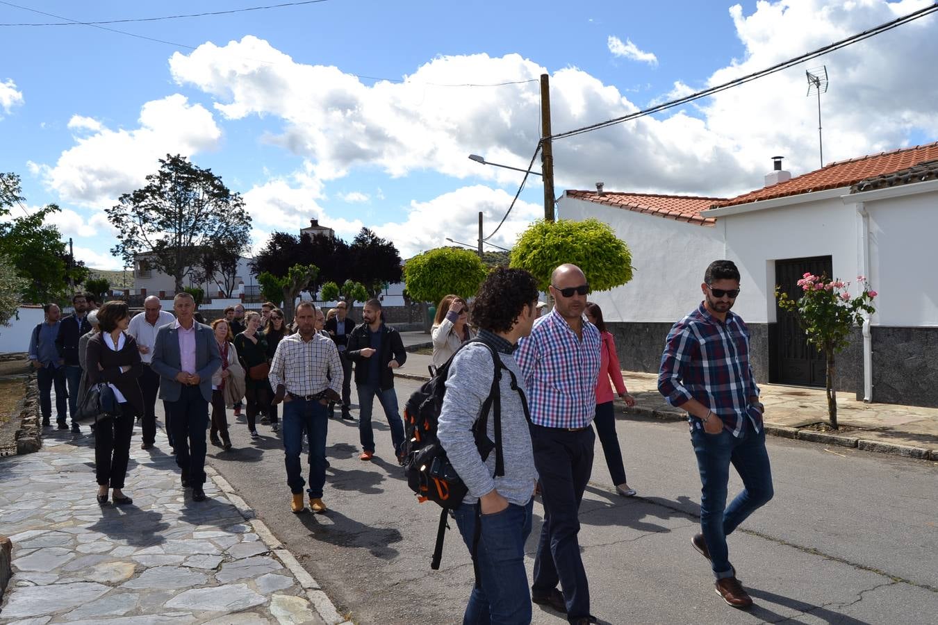 Visita de jóvenes arquitectos del concurso Europan 14 a La Bazana la pasada primavera.
