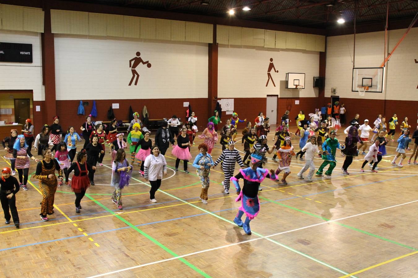 La 'Zumba carnavalera' pondrá ritmo al inicio de la fiesta del disfraz y la alegría el 8 de febrero