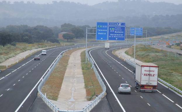 Autovía regional que va de Navalmoral a Moraleja. Quedan 18,5 kms por construir, hasta Portugal.