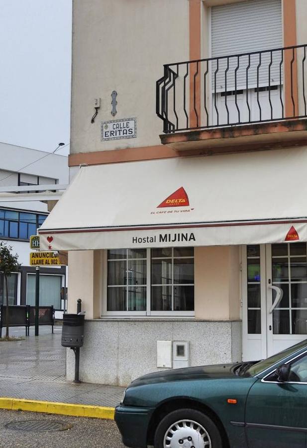 Fachada del Hostal y restaurante 'Mijina' en Jerez de los Caballeros.
