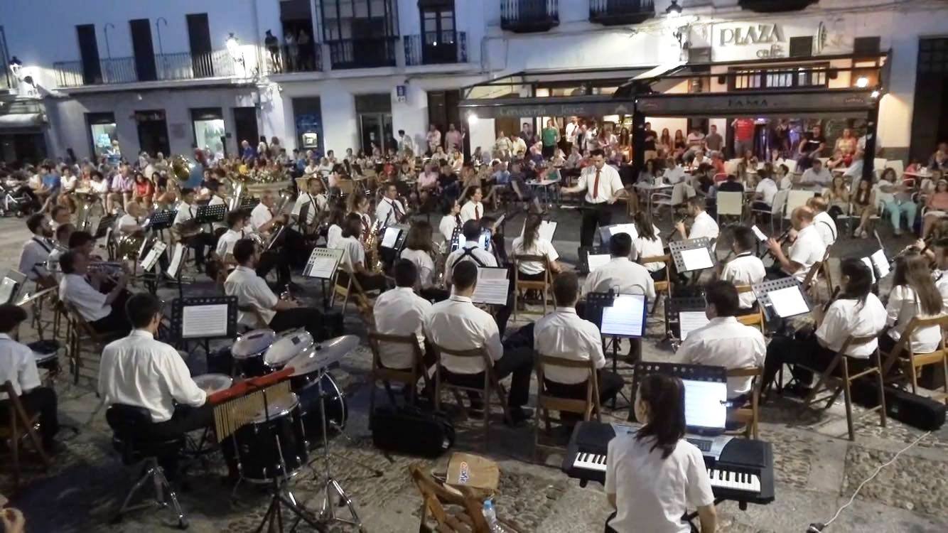 Asociación Musical de Jerez de los Caballeros en una edición anterior de su concierto de verano.