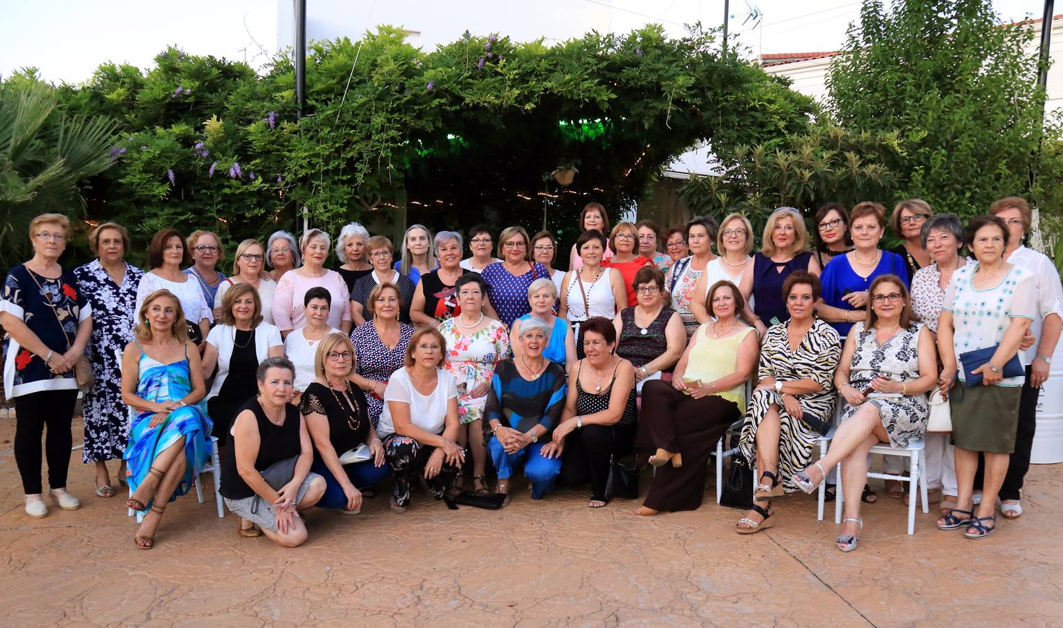 Foto de familia de las participantes en el encuentro