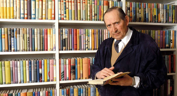 Miguel Delibes, un compañero más en el IES Tierrablanca este curso