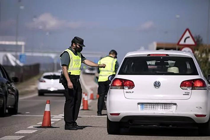 Control de la Guardia Civil durante el anterior cierre perimetral 