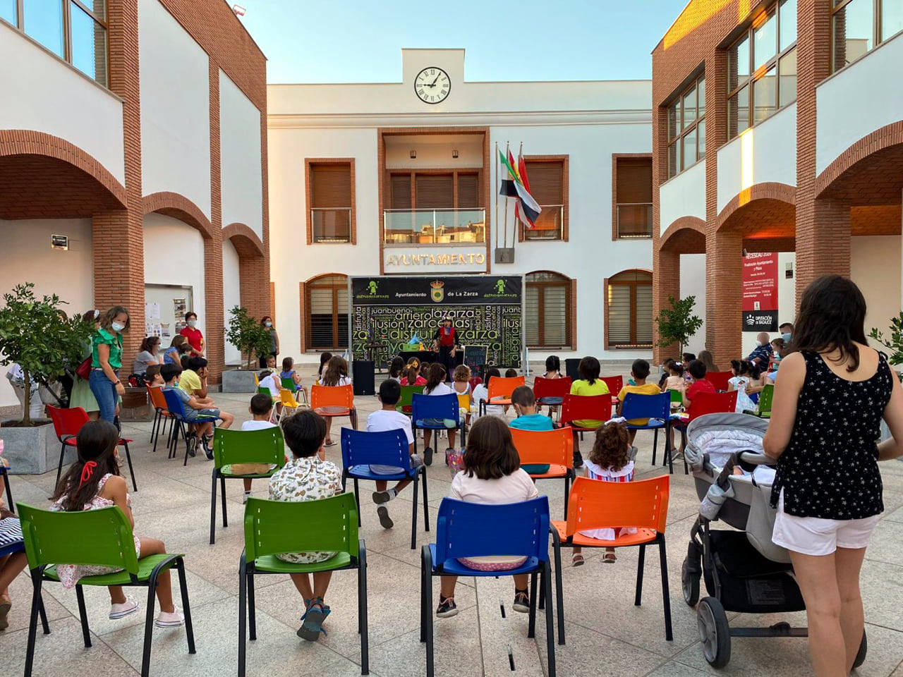 Cuentacuentos en la Plaza del Ayuntamiento