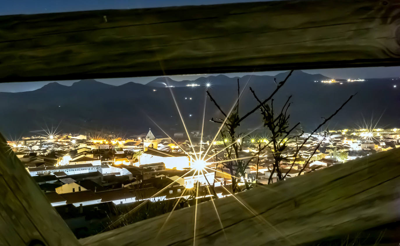 Panorámica nocturna de La Zarza