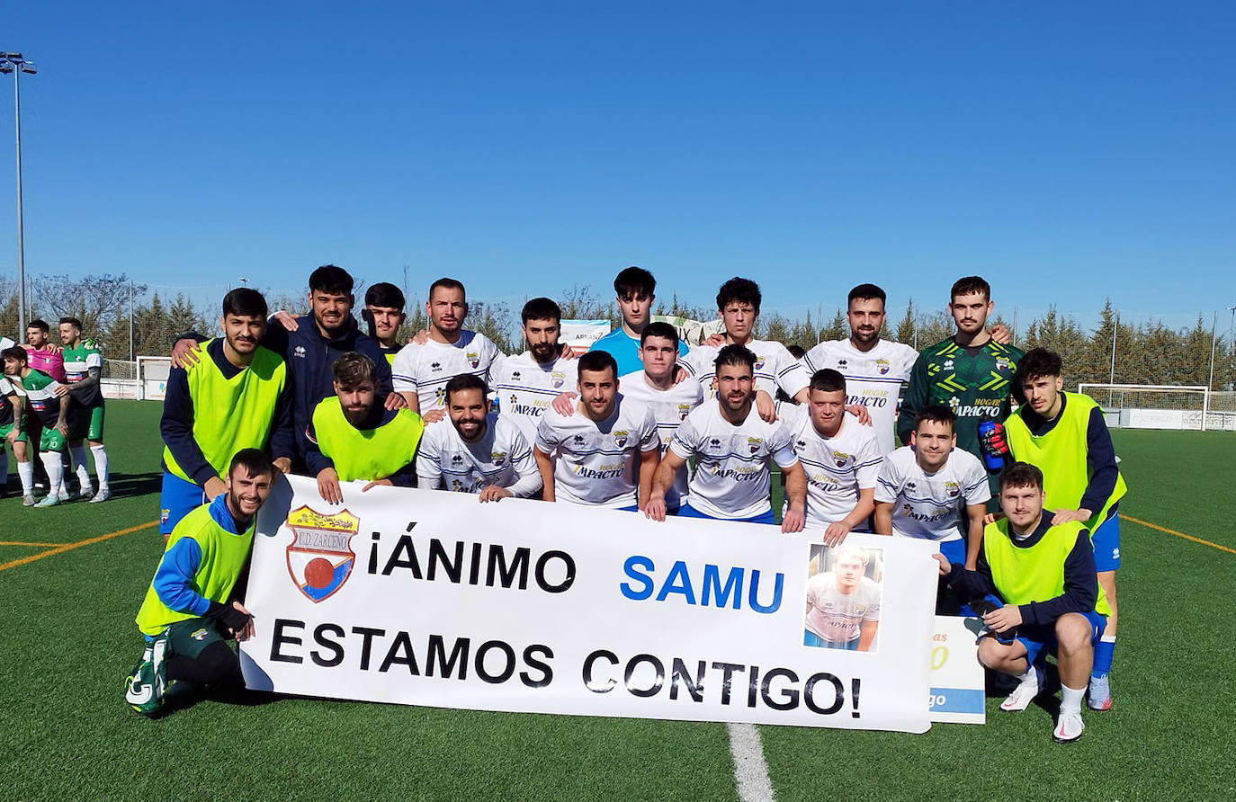 Pancarta de apoyo al jugador Samu, lesionado el pasado domingo