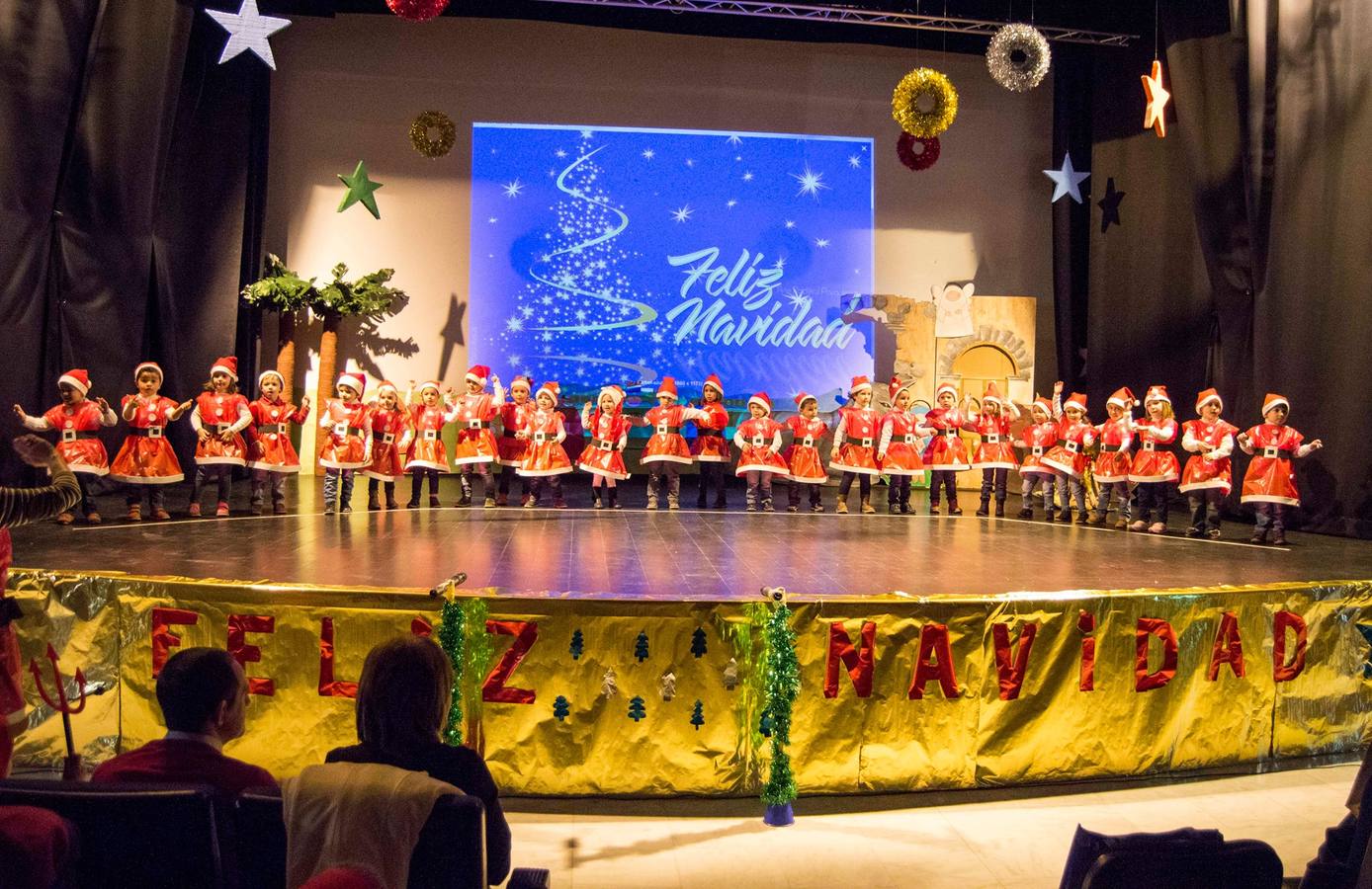 El colegio celebra la Navidad con un festival escolar en el auditorio