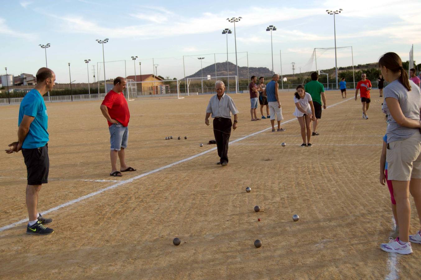 Torneo de petanca en la ciudad deportiva