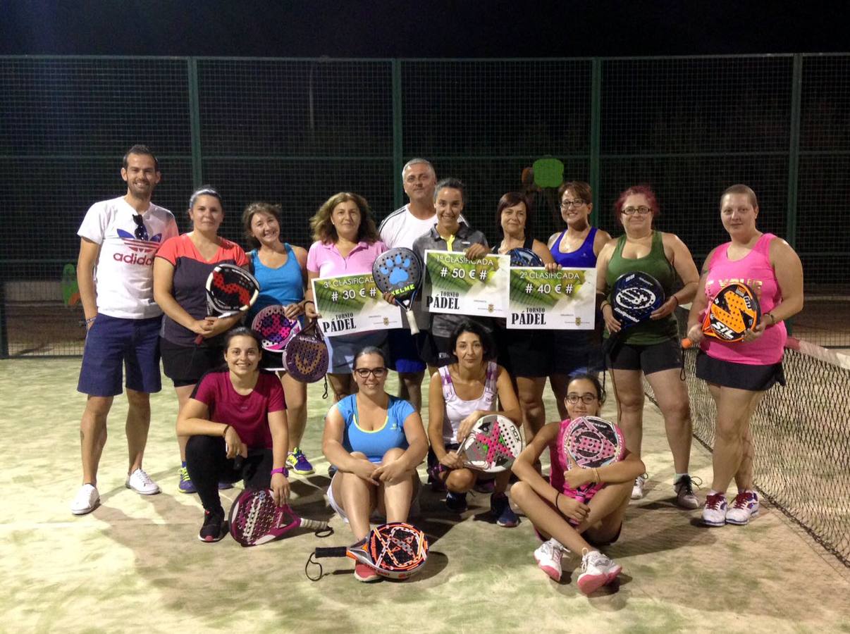 Foto de familia de las participantes