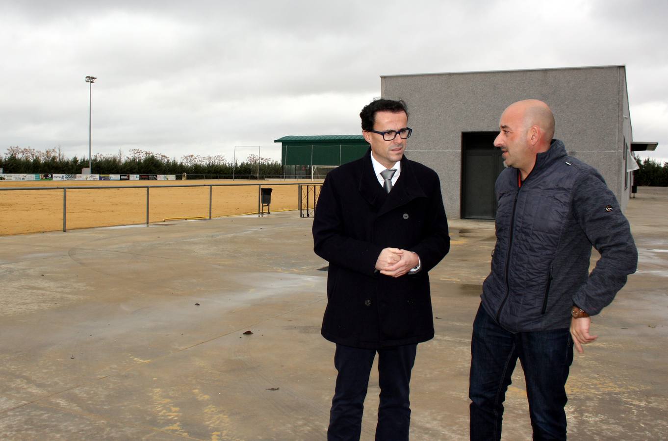 El presidente de la Diputación y  el alcalde, en la Ciudad Deportiva 