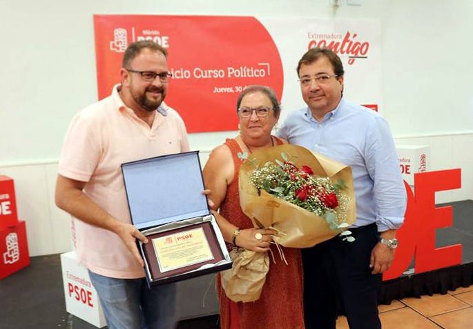 Cati Galán recibe un homenaje del Partido Socialista